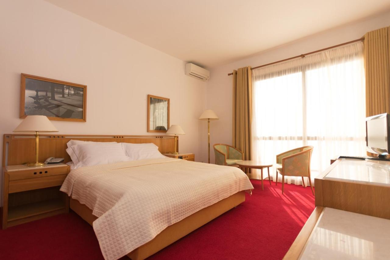 Chateau Linza Resort Tirana Exterior foto